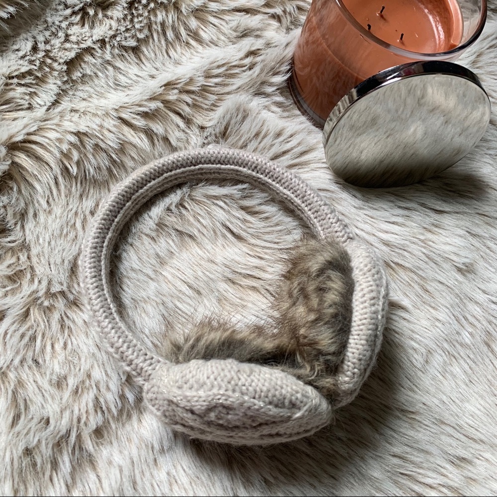 🦋3/$25 Light Tan Knit Furry Ear Muffs